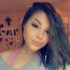 Meet your Posher, Hallie